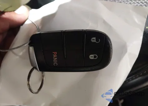 2019 Dodge Journey Crossroad z USA, uszkodzony, nr VIN 3C4PDCGG4KT838383